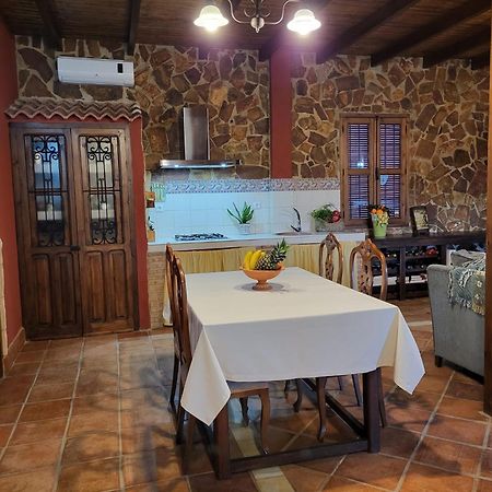La Buganvilla, Descanso Entre Olivares オルナチュエロス エクステリア 写真